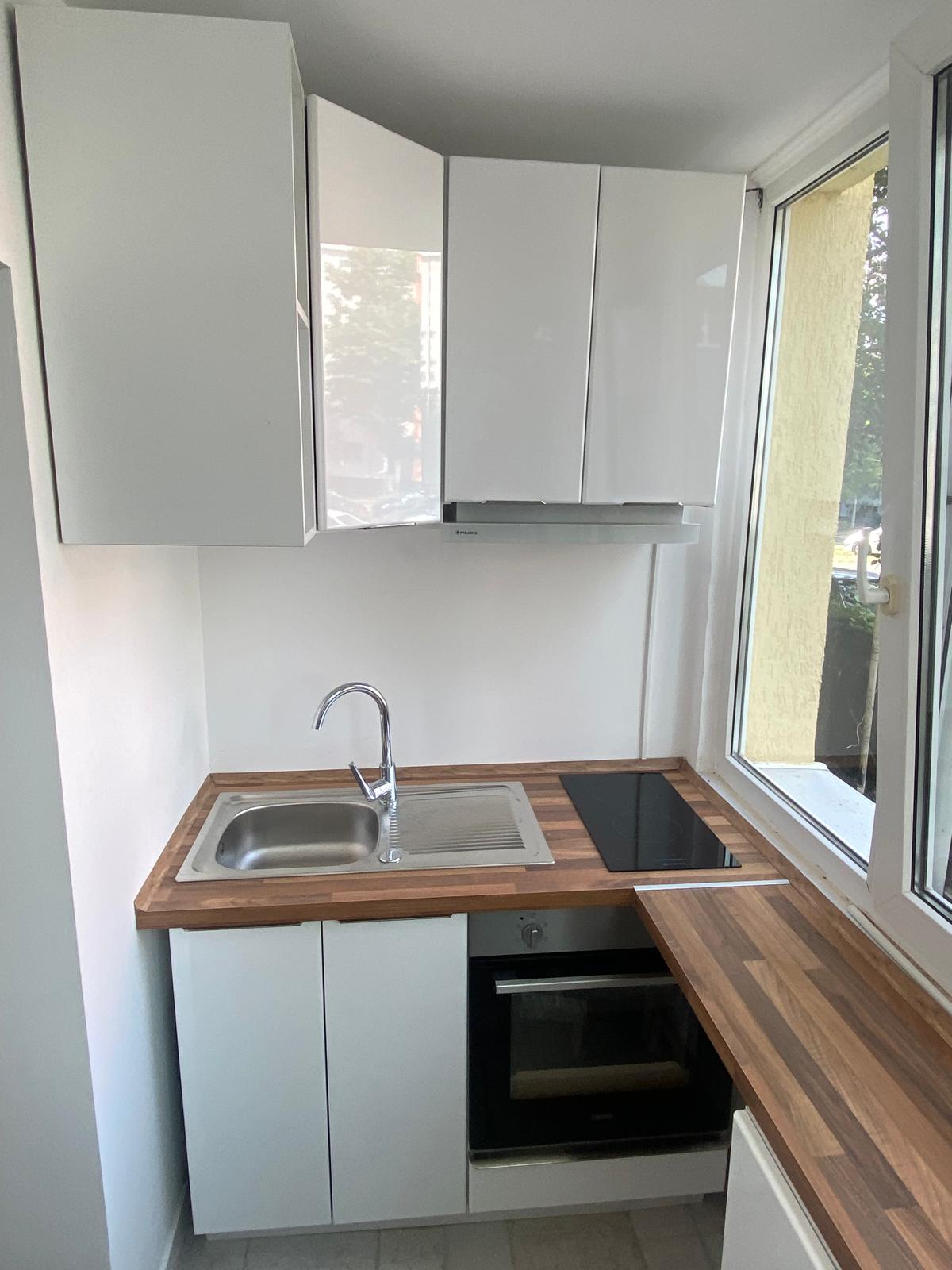 Apartament de inchiriat , proaspat renovat !Strada Salcamilor, Nr. 9, Bl. PB135, Ap. 3, Oradea Judet: Bihor